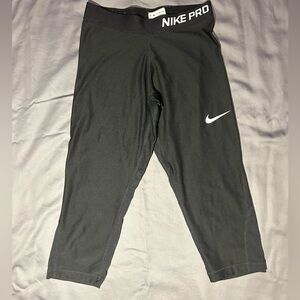 Girl NikePro capri